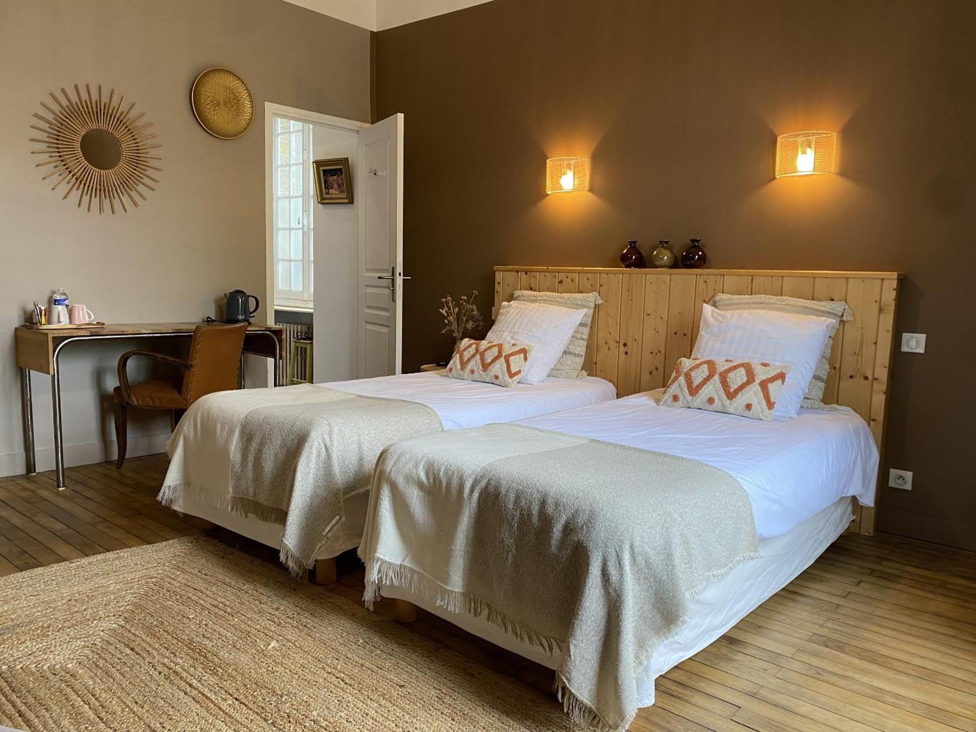 Bed and Breakfast Le 14 St Michel Josselin Exterior foto
