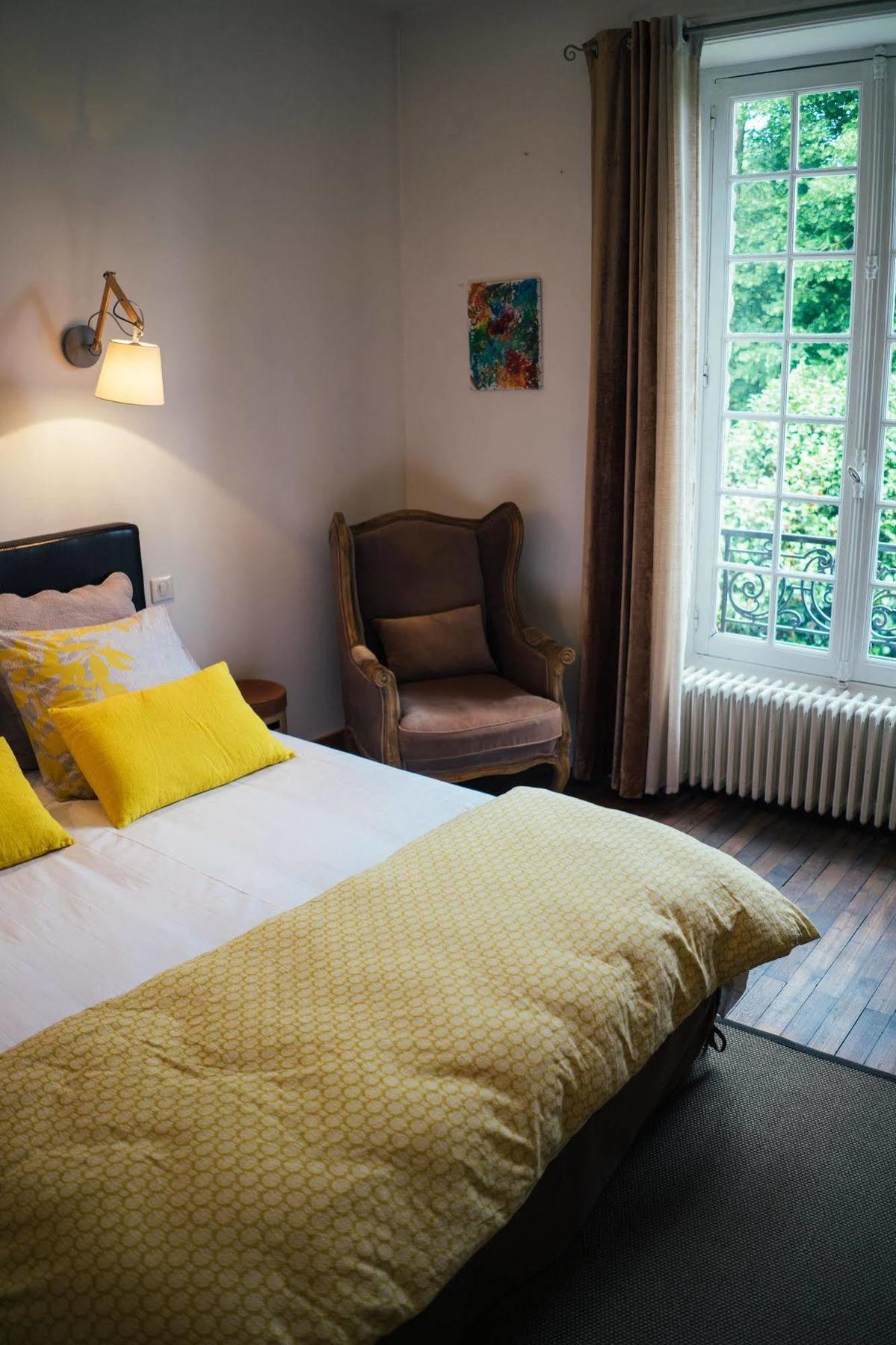 Bed and Breakfast Le 14 St Michel Josselin Exterior foto