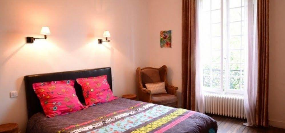 Bed and Breakfast Le 14 St Michel Josselin Exterior foto